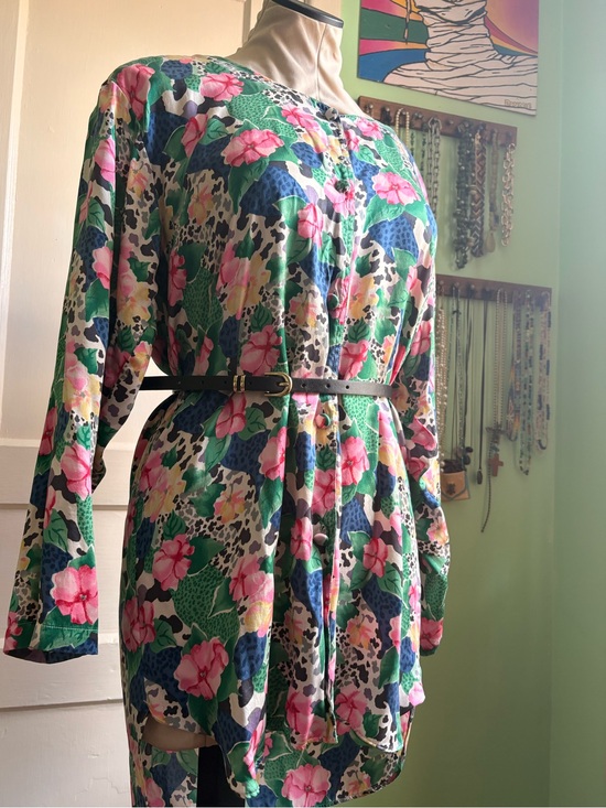 Vintage Other - Vintage Green Floral 100% Silk Pajama Tunic with Pink Flowers